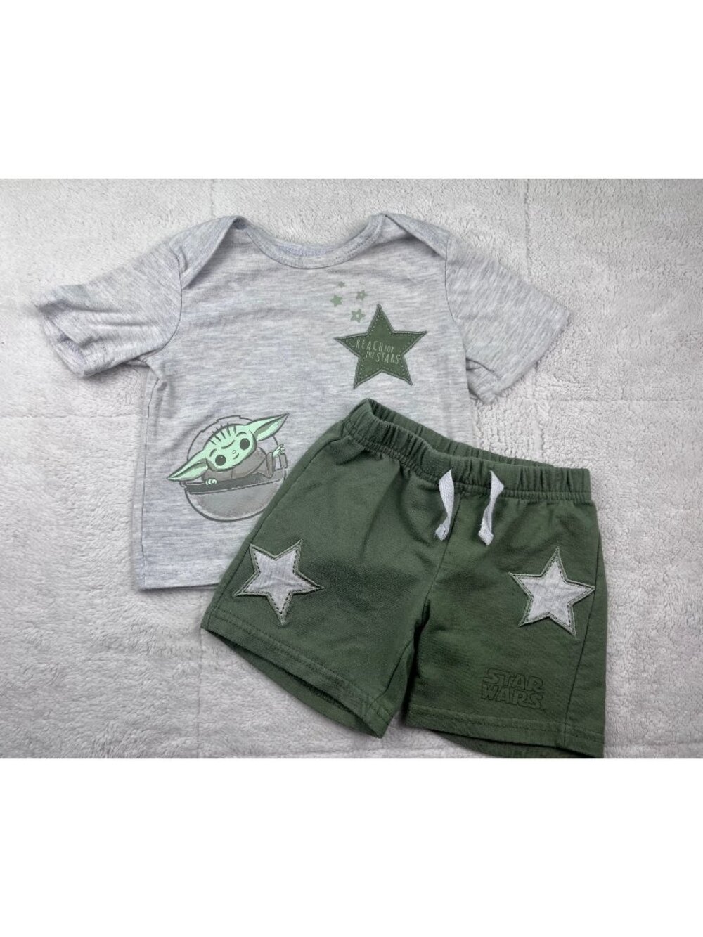 Star Wars Baby Yoda Grogu 2-Piece Shorts Set Gray & Green 3-6 Months